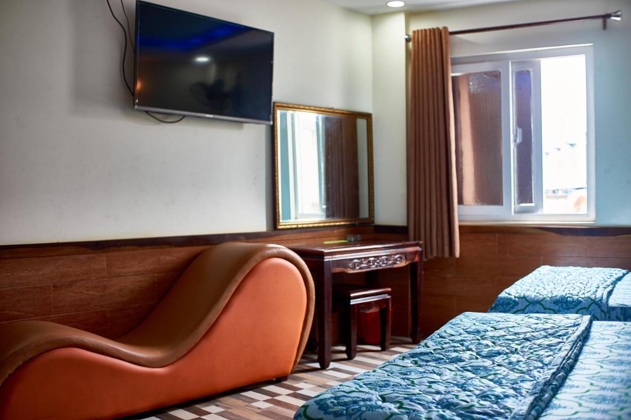 Hoa Anh Dao 2 Hotel Thuan An Екстер'єр фото