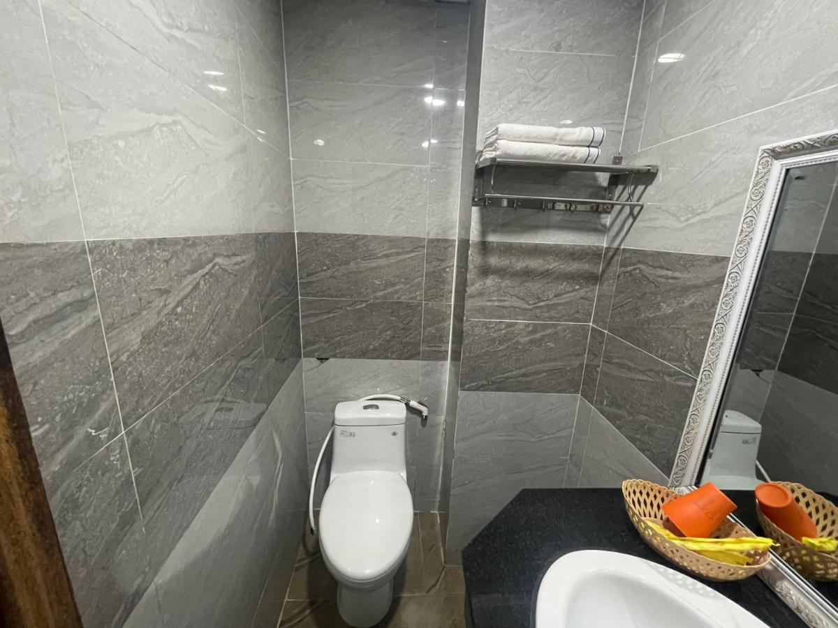 Hoa Anh Dao 2 Hotel Thuan An Екстер'єр фото